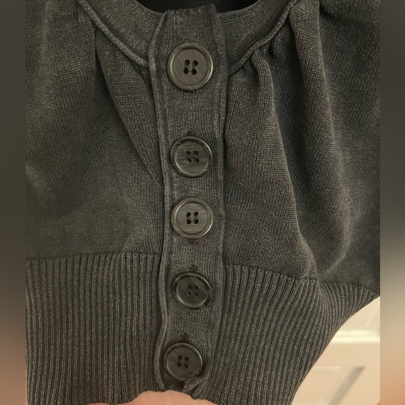 Cropped vest - Picture 2 of 6